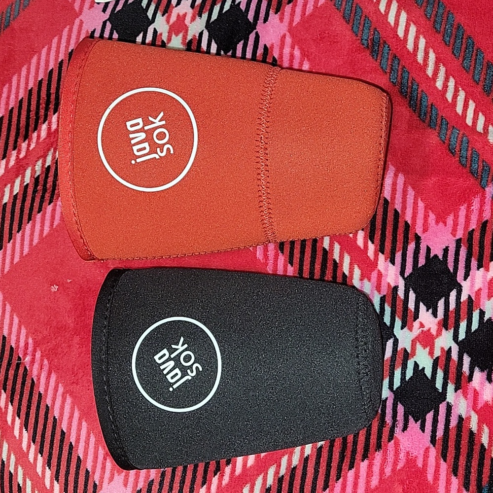 Java soks Swt of ..Black large Red Medium